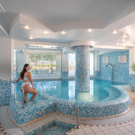 Hotel Baia Imperiale Rimini Eksteriør bilde