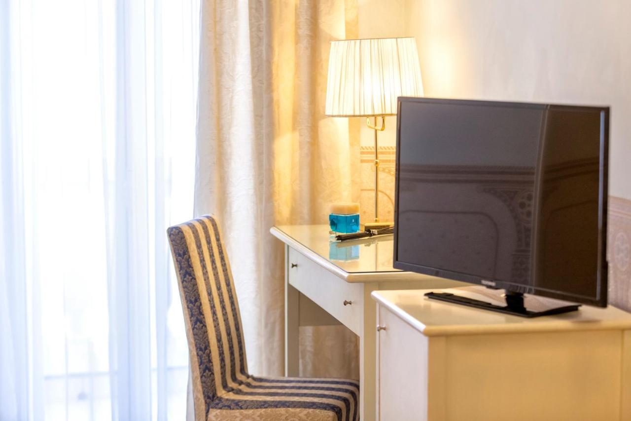 Hotel Baia Imperiale Rimini Eksteriør bilde