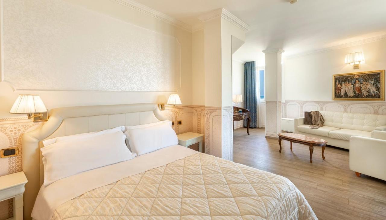 Hotel Baia Imperiale Rimini Eksteriør bilde