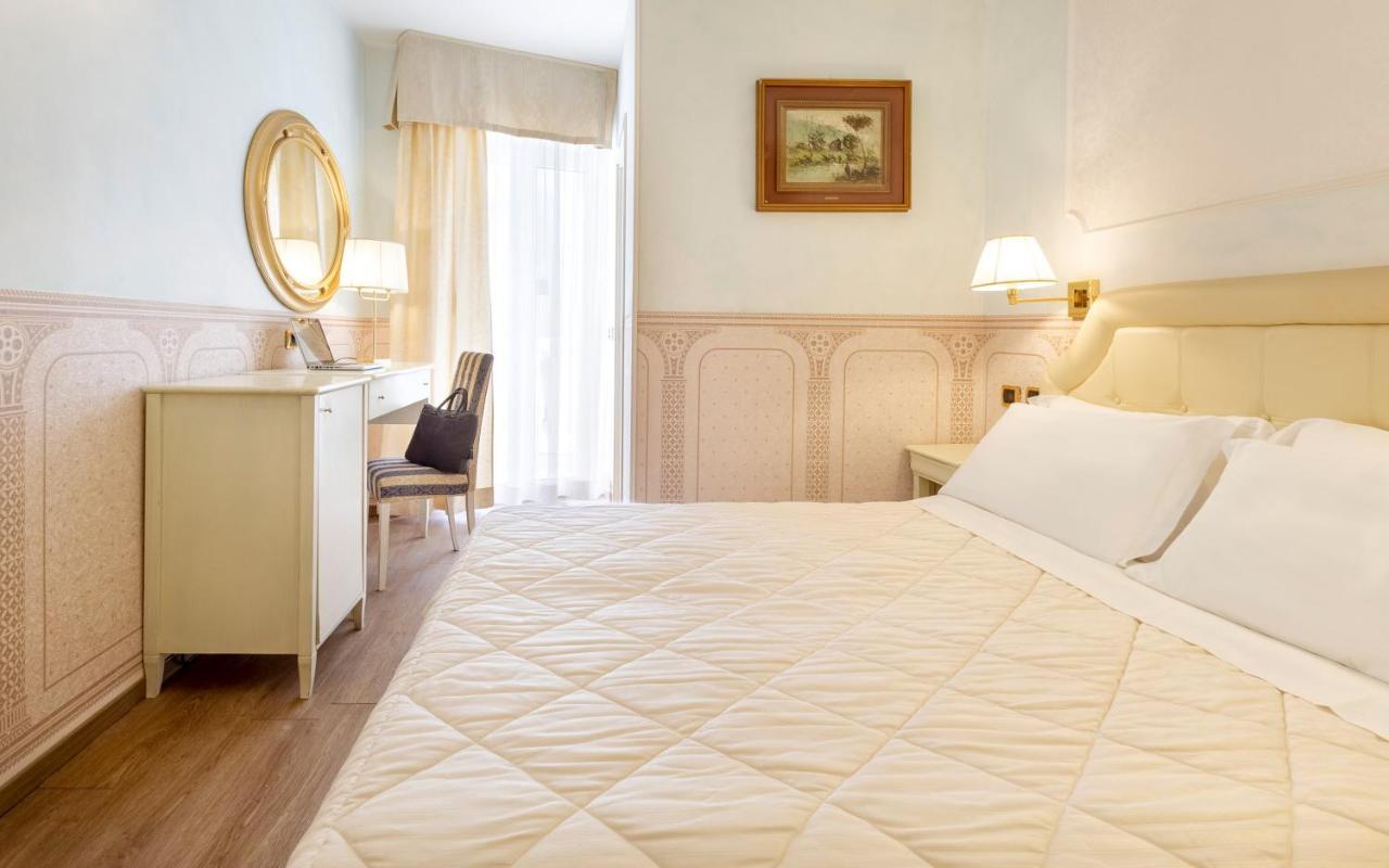 Hotel Baia Imperiale Rimini Eksteriør bilde